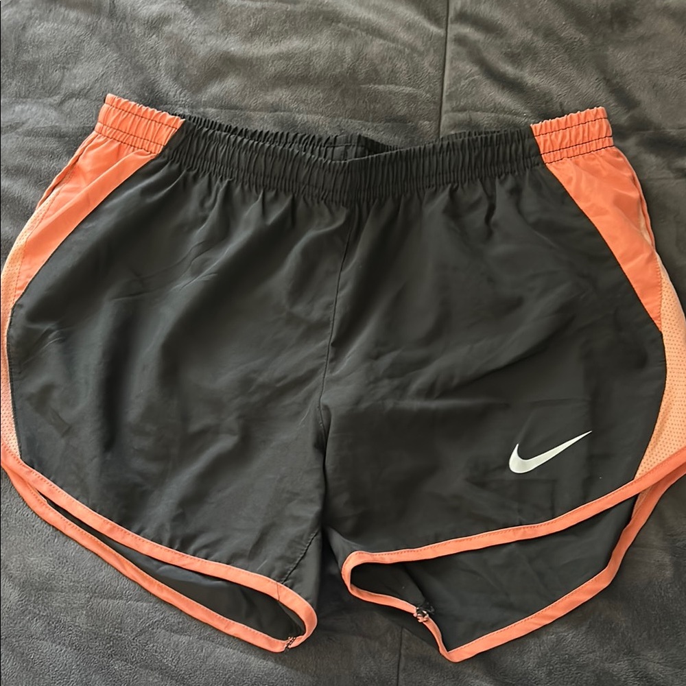 Nike Multi-Color Shorts Set - Picture 6 of 6